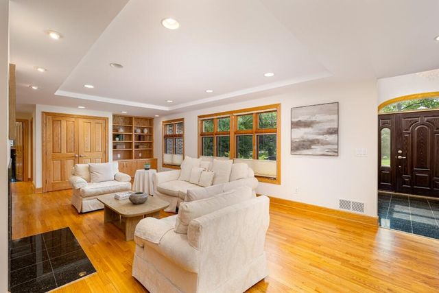 2135 Tuomy Road, Ann Arbor, MI 48104