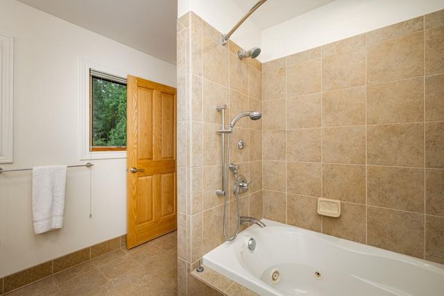 2135 Tuomy Road, Ann Arbor, MI 48104