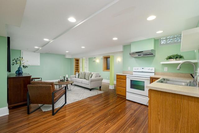 2135 Tuomy Road, Ann Arbor, MI 48104