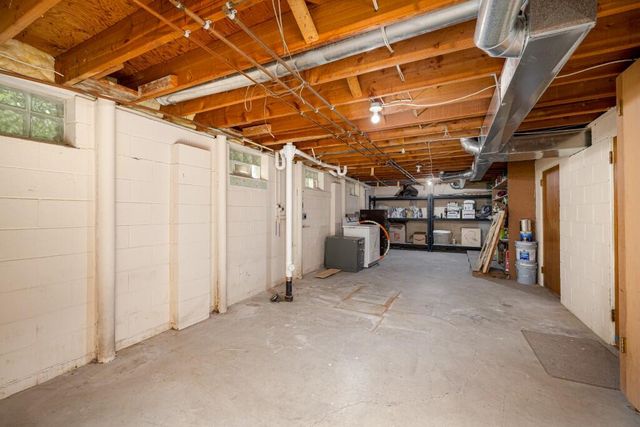 2135 Tuomy Road, Ann Arbor, MI 48104
