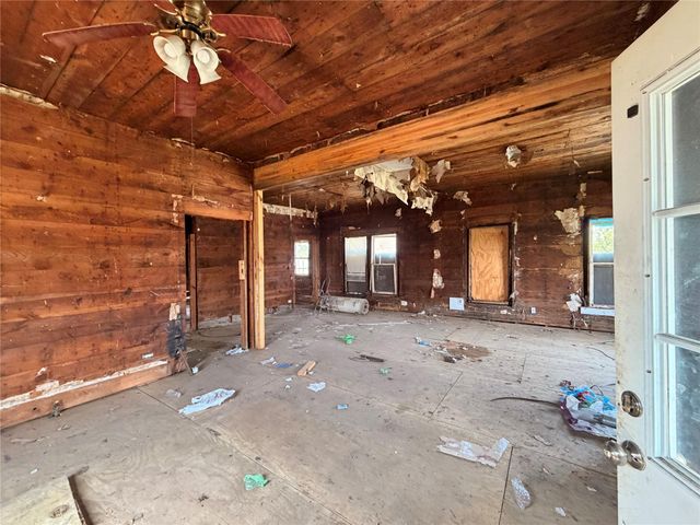 118 Van Molan Street, Houston, TX 77022