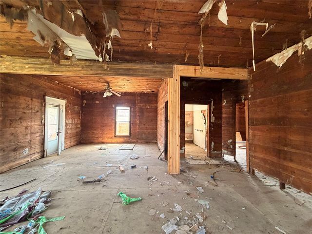 118 Van Molan Street, Houston, TX 77022