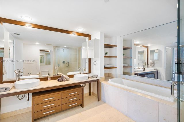 495 Brickell 5705, Miami, FL 33131