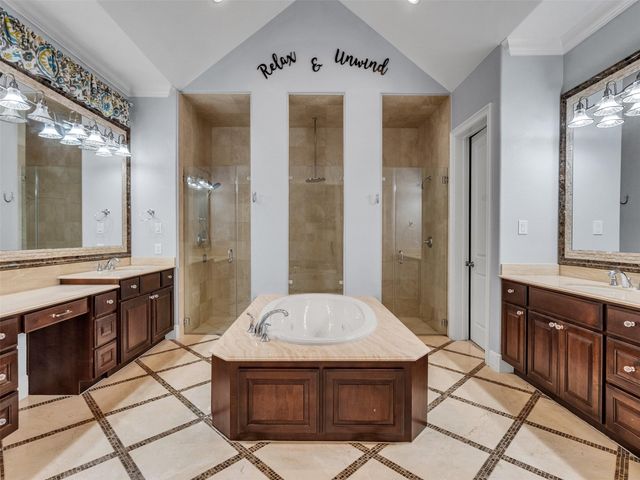 120 Bandera Creek Lane, Friendswood, TX 77546