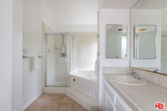 6221 Condon Avenue, Los Angeles, CA 90056