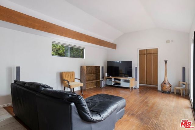 6221 Condon Avenue, Los Angeles, CA 90056