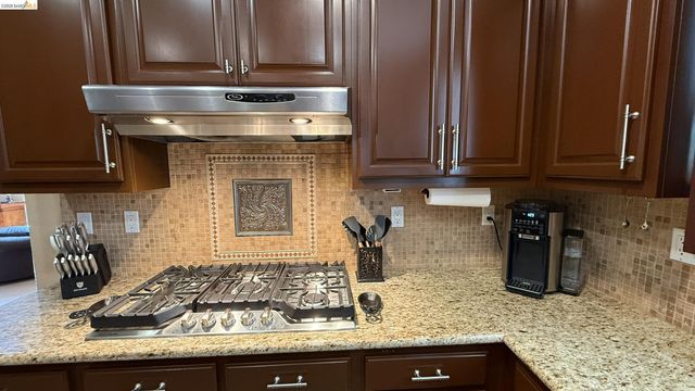 453 Emerson Court, Discovery Bay, CA 94505