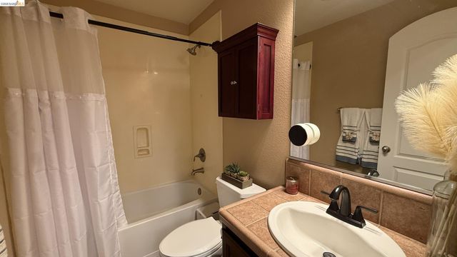 453 Emerson Court, Discovery Bay, CA 94505