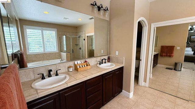453 Emerson Court, Discovery Bay, CA 94505