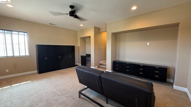 453 Emerson Court, Discovery Bay, CA 94505