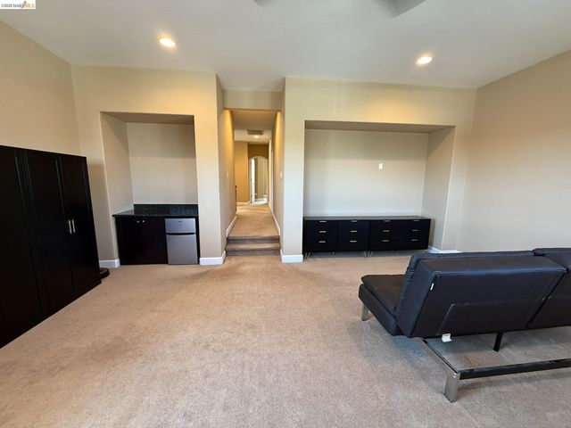 453 Emerson Court, Discovery Bay, CA 94505