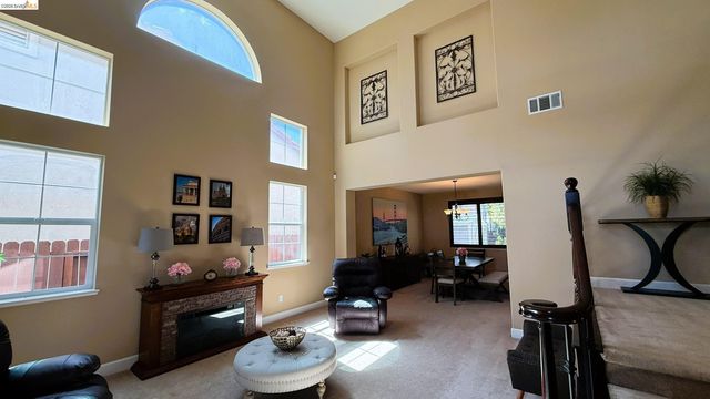 453 Emerson Court, Discovery Bay, CA 94505