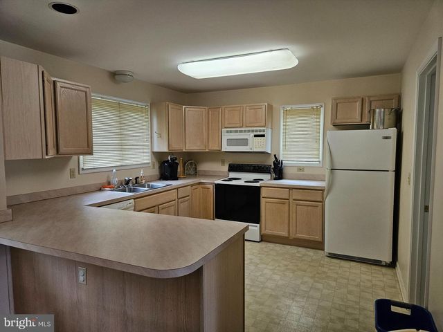 154 LAKESIDE DR, Lewes, DE 19958