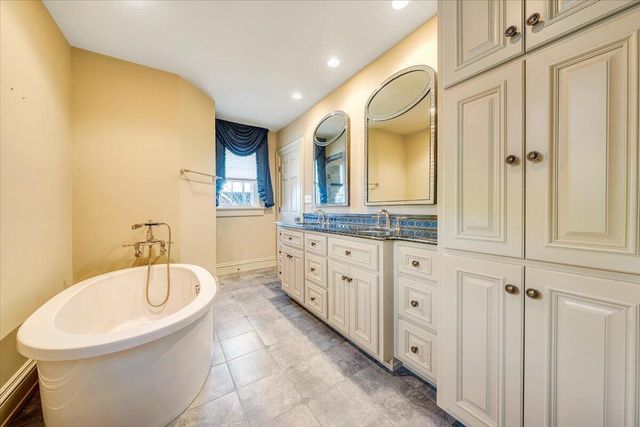 95 Floyd AVE, Rocky Mount, VA 24151