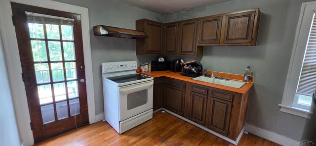 1002 S Michigan Avenue, Saginaw, MI 48602