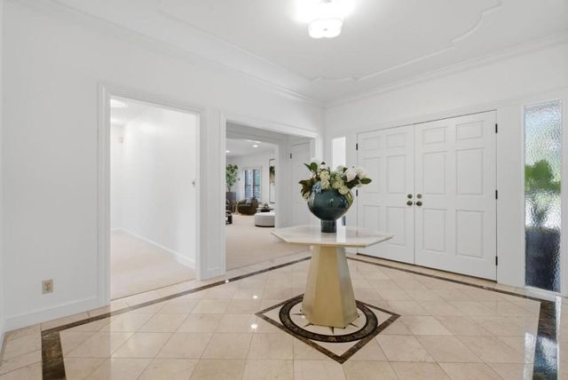 306 Walsh Road, Atherton, CA 94027