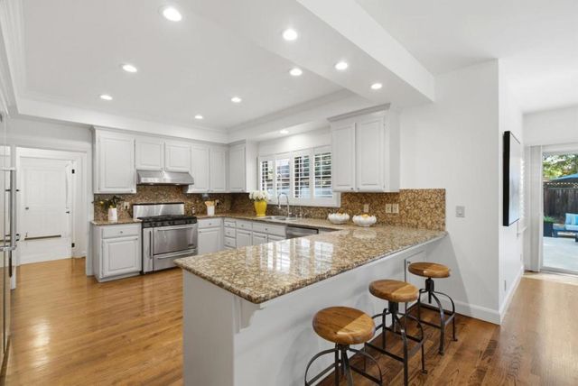 306 Walsh Road, Atherton, CA 94027
