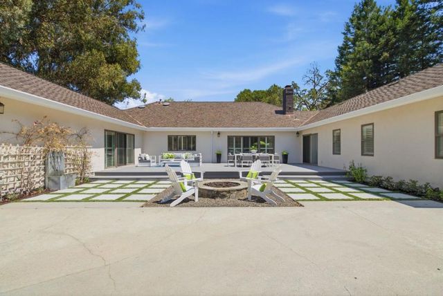 306 Walsh Road, Atherton, CA 94027