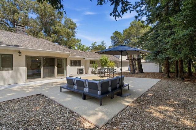 306 Walsh Road, Atherton, CA 94027