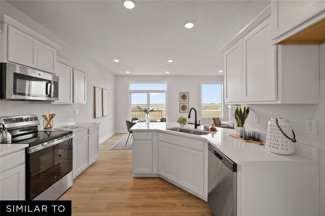 2914 NW Reinhart Drive, Ankeny, IA 50023