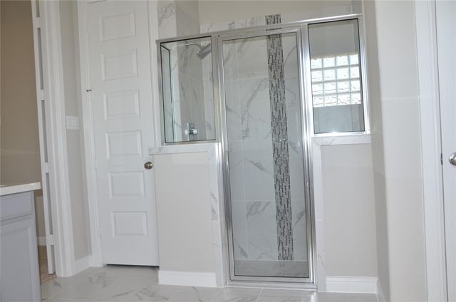 5706 Caper Shores Lane, Sugar Land, TX 77479