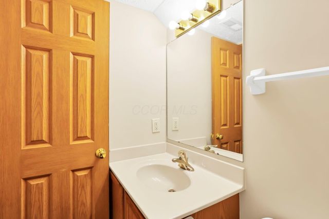3667 Parker Knoll Lane, Columbus, OH 43219