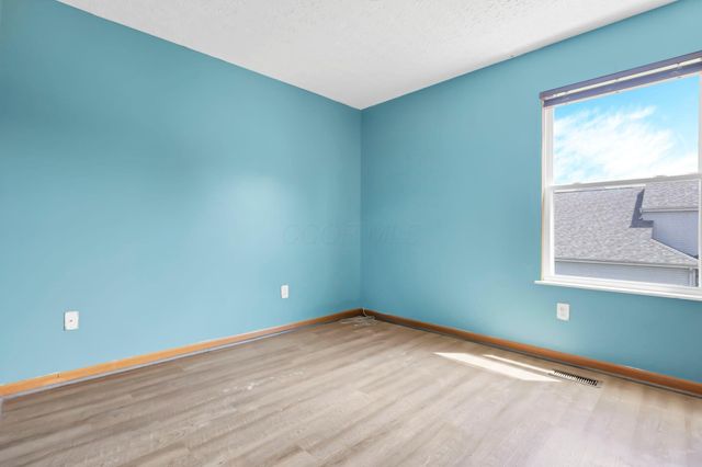 3667 Parker Knoll Lane, Columbus, OH 43219