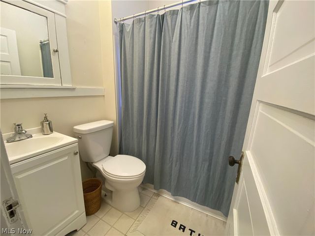 1575 Orchard Grove Avenue, Lakewood, OH 44107