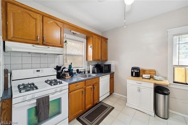 1575 Orchard Grove Avenue, Lakewood, OH 44107