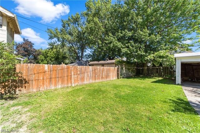 1575 Orchard Grove Avenue, Lakewood, OH 44107