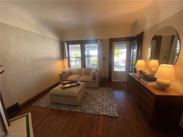 1575 Orchard Grove Avenue, Lakewood, OH 44107