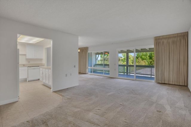 1388 Rockledge Lane 5, Walnut Creek, CA 94595