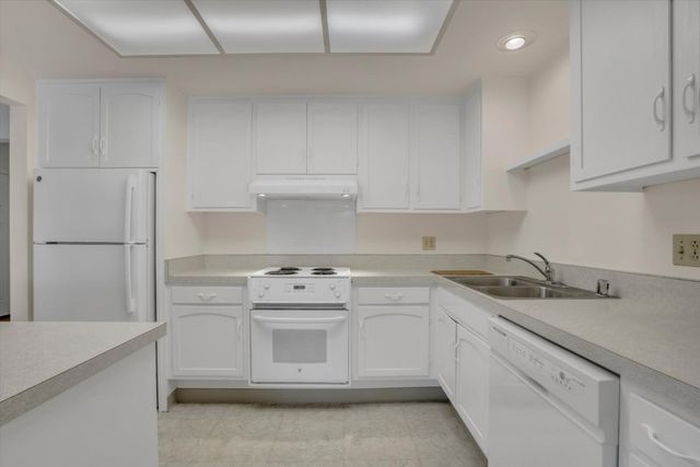 1388 Rockledge Lane 5, Walnut Creek, CA 94595