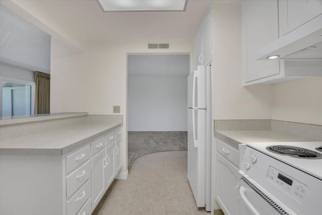 1388 Rockledge Lane 5, Walnut Creek, CA 94595