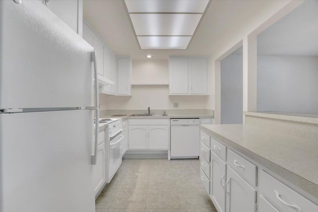 1388 Rockledge Lane 5, Walnut Creek, CA 94595
