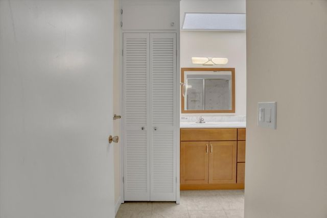1388 Rockledge Lane 5, Walnut Creek, CA 94595