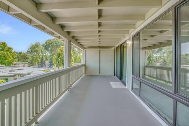 1388 Rockledge Lane 5, Walnut Creek, CA 94595