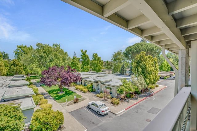 1388 Rockledge Lane 5, Walnut Creek, CA 94595