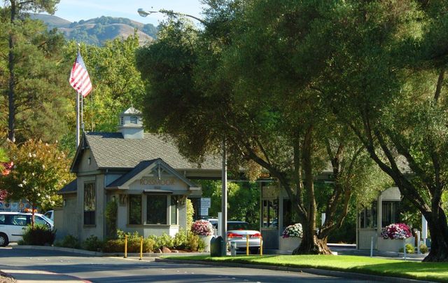 1388 Rockledge Lane 5, Walnut Creek, CA 94595