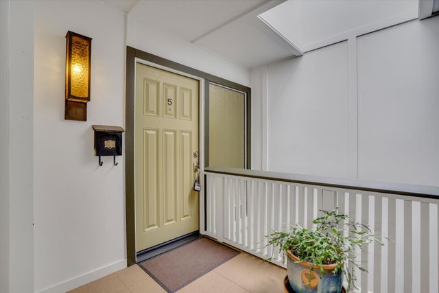 1388 Rockledge Lane 5, Walnut Creek, CA 94595