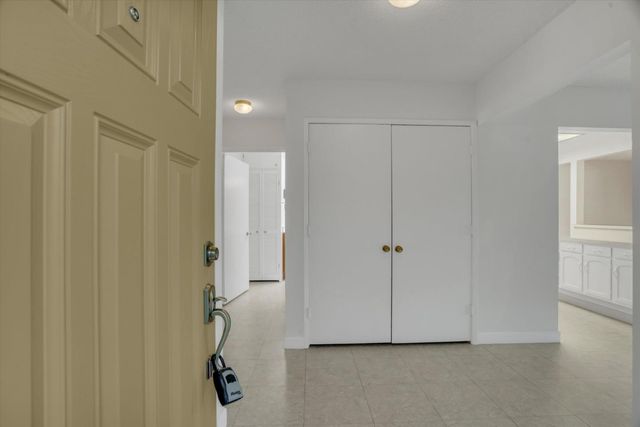 1388 Rockledge Lane 5, Walnut Creek, CA 94595