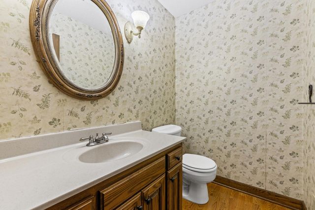 14136 Frontier Lane, Burnsville, MN 55337