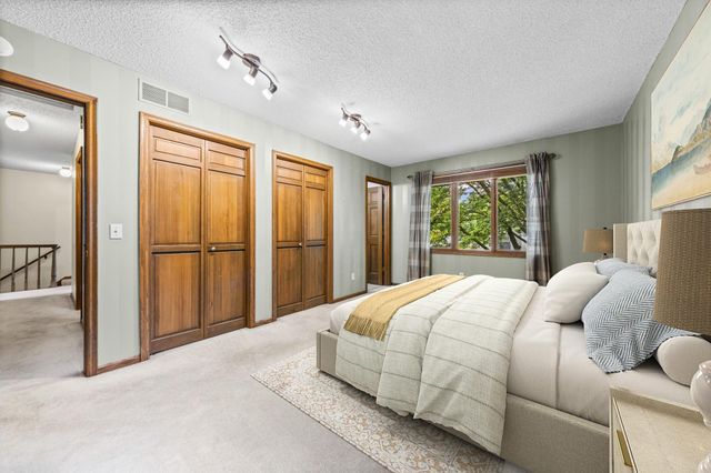 14136 Frontier Lane, Burnsville, MN 55337