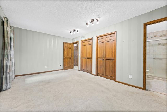 14136 Frontier Lane, Burnsville, MN 55337