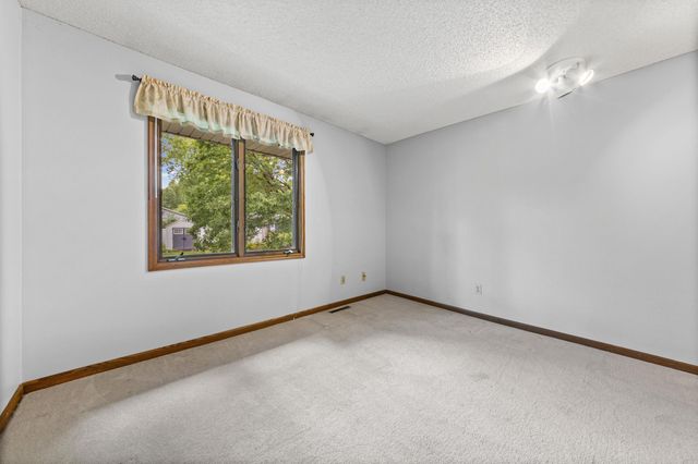 14136 Frontier Lane, Burnsville, MN 55337