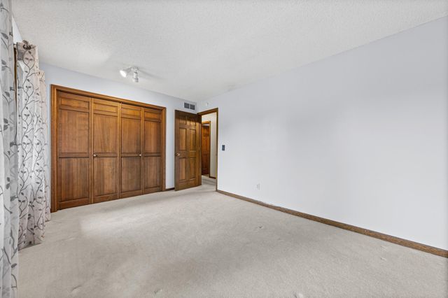 14136 Frontier Lane, Burnsville, MN 55337
