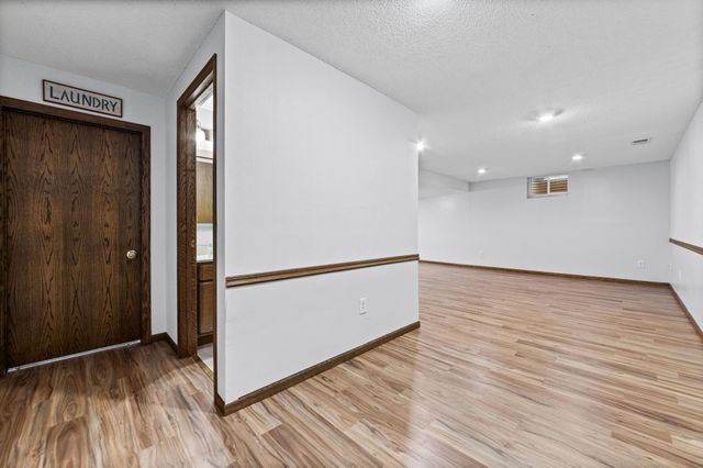 14136 Frontier Lane, Burnsville, MN 55337