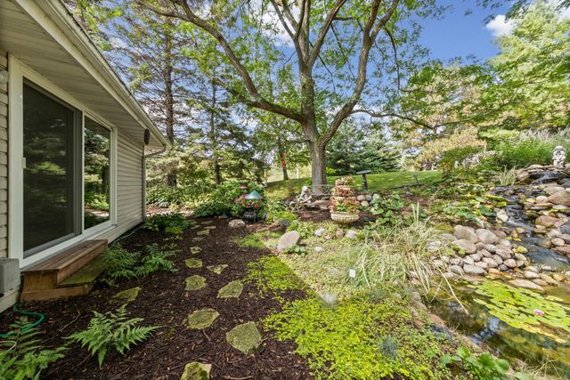 14136 Frontier Lane, Burnsville, MN 55337