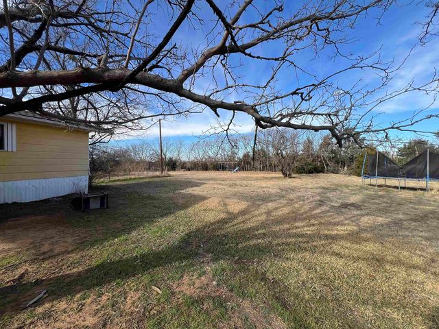 1110 W GILBERT STREET, Henrietta, TX 76365