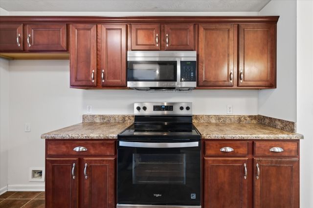 1422 Grassland Dr, Ashland City, TN 37015
